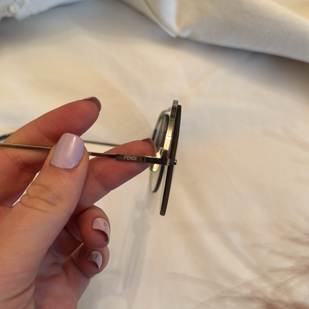 Fendi Sunglasses - Picture 3 of 4